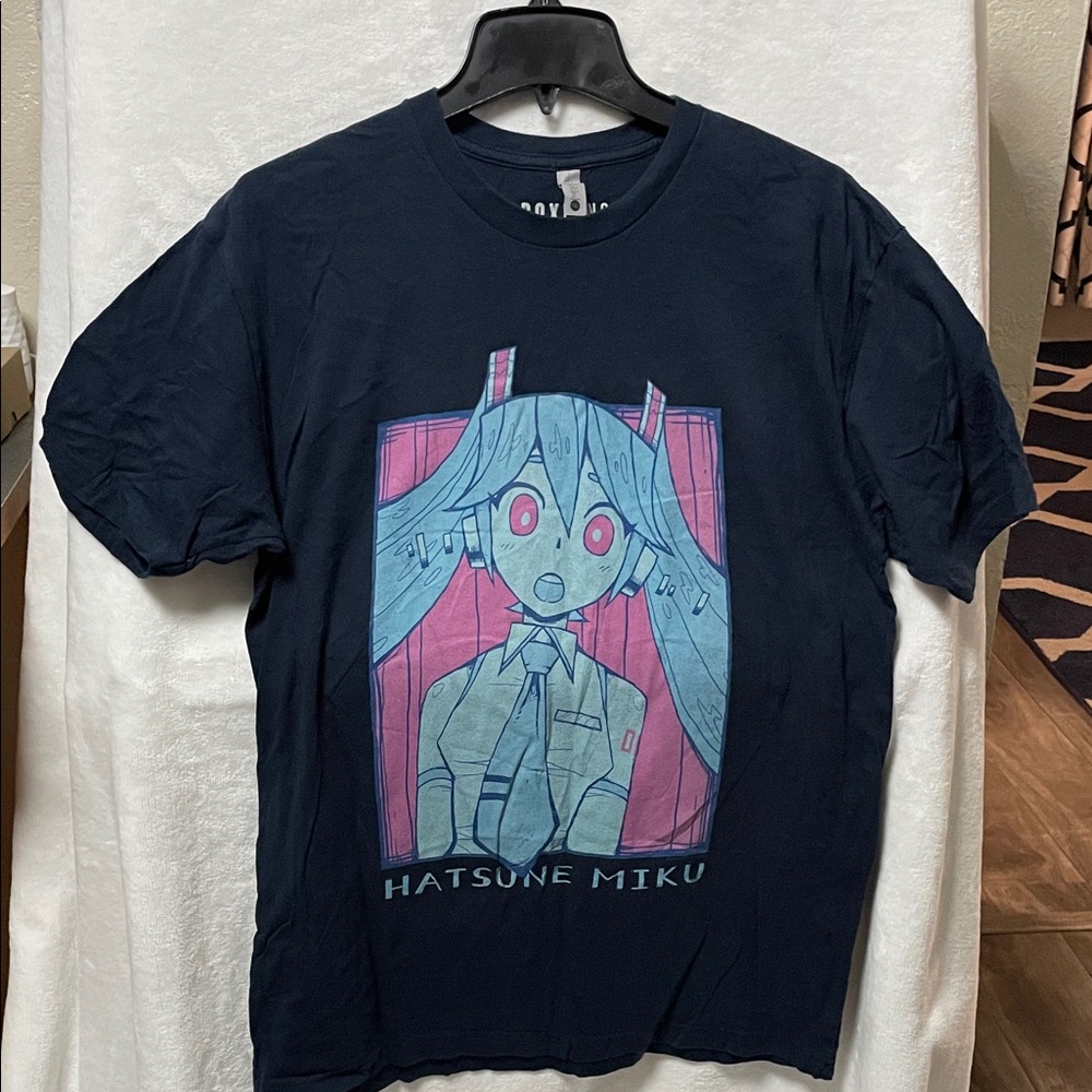 Box Lunch Hatsune Miku Graphic T-Shirt Size L Men’s